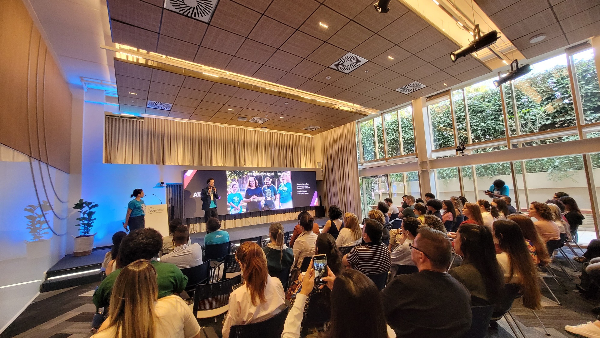 Daniel Morais Assunção em palestra na BTG Pactual